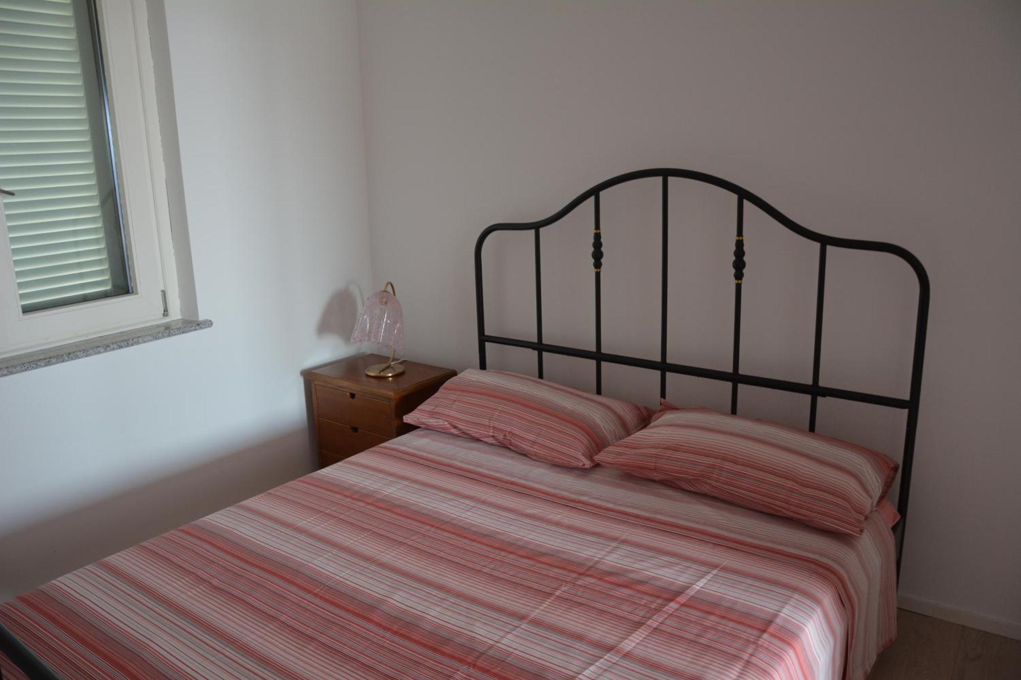 Il Girasole Apartment Meina Bilik gambar
