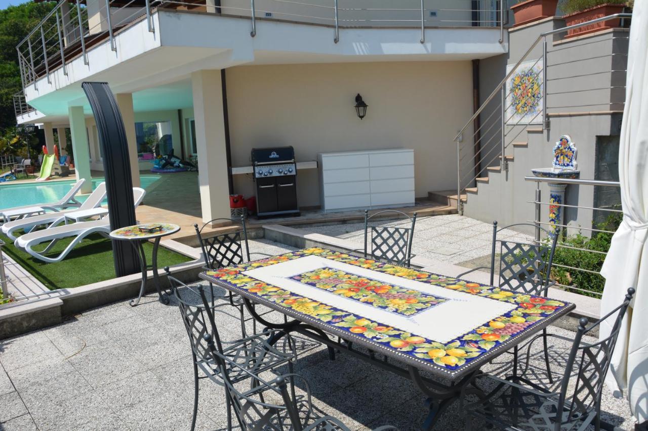Il Girasole Apartment Meina Luaran gambar